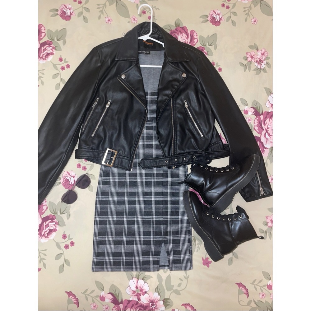 Liz & Sara black and white minidress. Size M - fits size S as well.